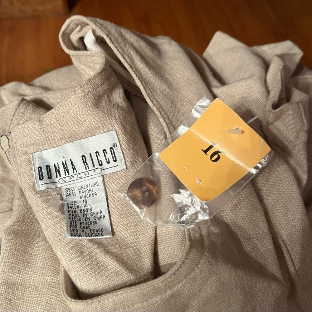 Donna Ricco - Beige Linen Dress - Picture 6 of 6